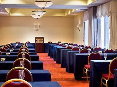 Marriott Tampa Westshore 3*,